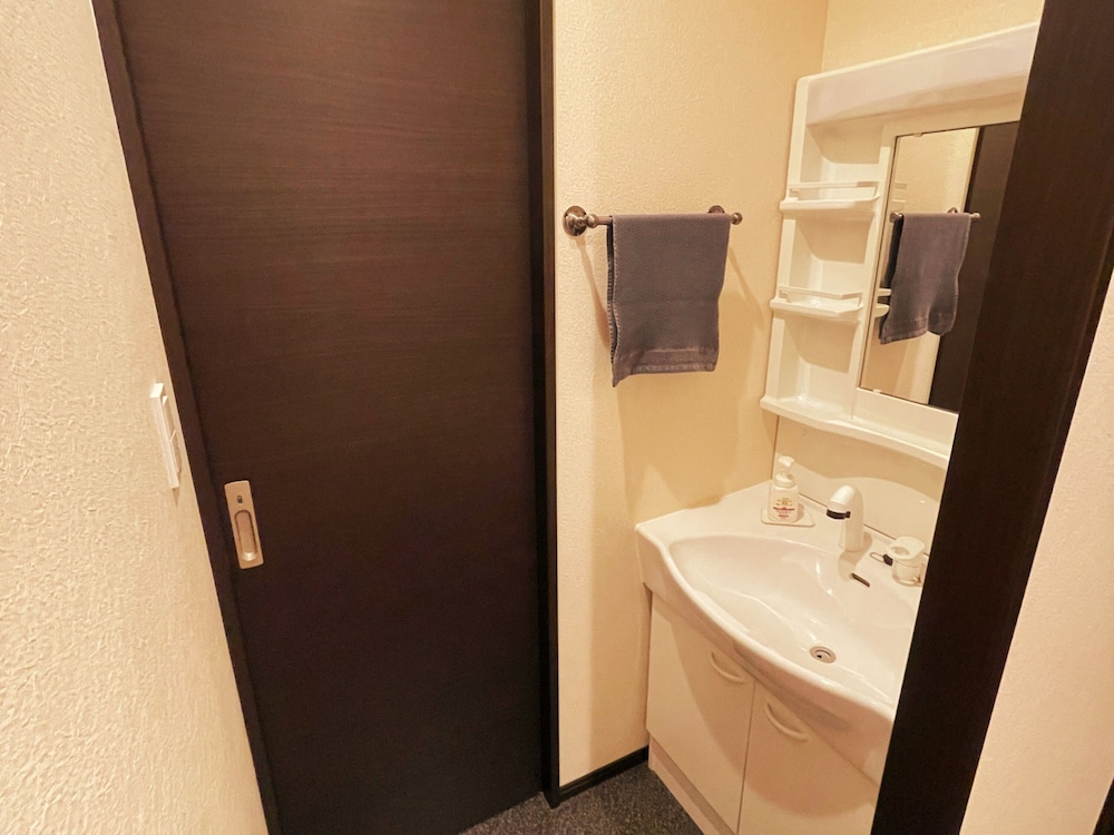 デラックスツイン (トイレ付) 禁煙 客室2 | 数寄屋風旅館からさわ