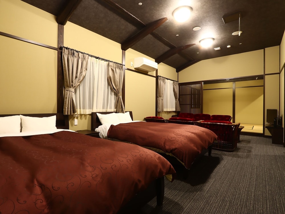 和洋室 (バス·トイレ別) 雅 禁煙 客室3 | 数寄屋風旅館からさわ
