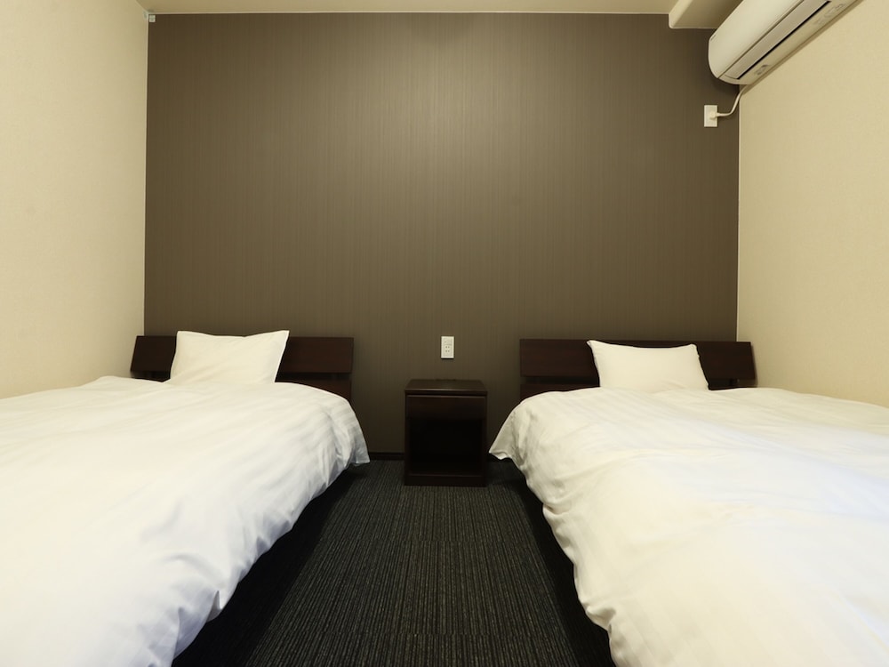 デラックスツイン (トイレ付) 禁煙 客室1 | 数寄屋風旅館からさわ