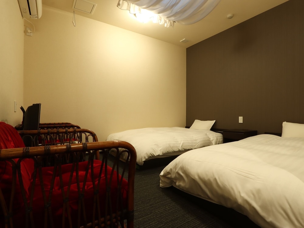 スタンダードツイン (トイレ付) 禁煙 客室1 | 数寄屋風旅館からさわ