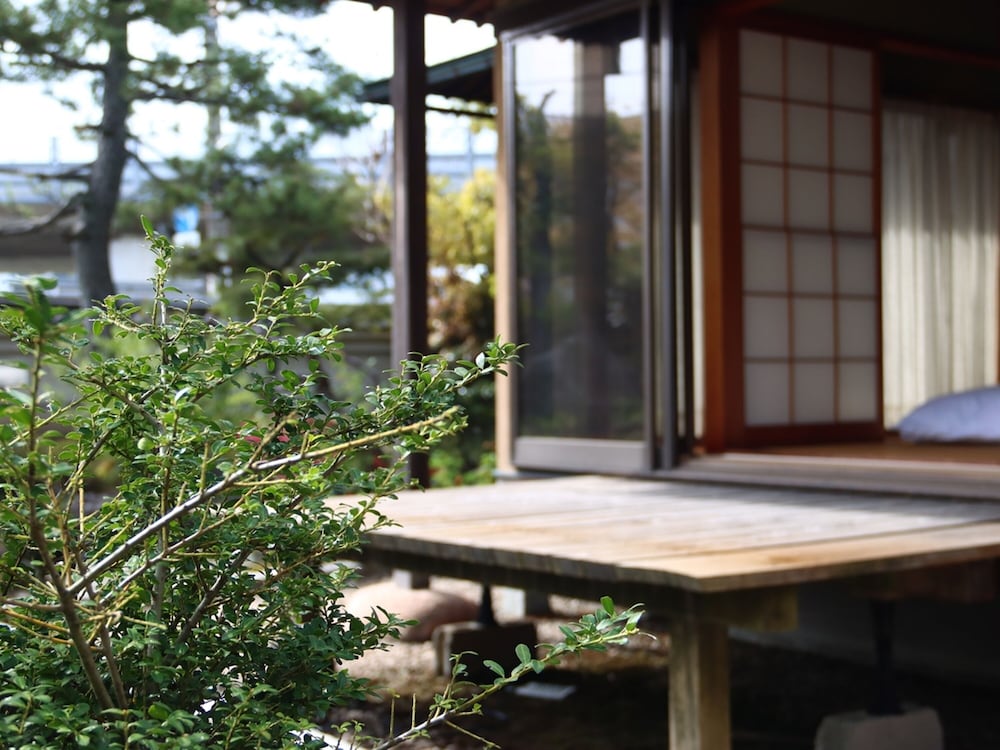 和室12畳 (トイレ付) 松 禁煙 テラス / パティオ1 | 数寄屋風旅館からさわ