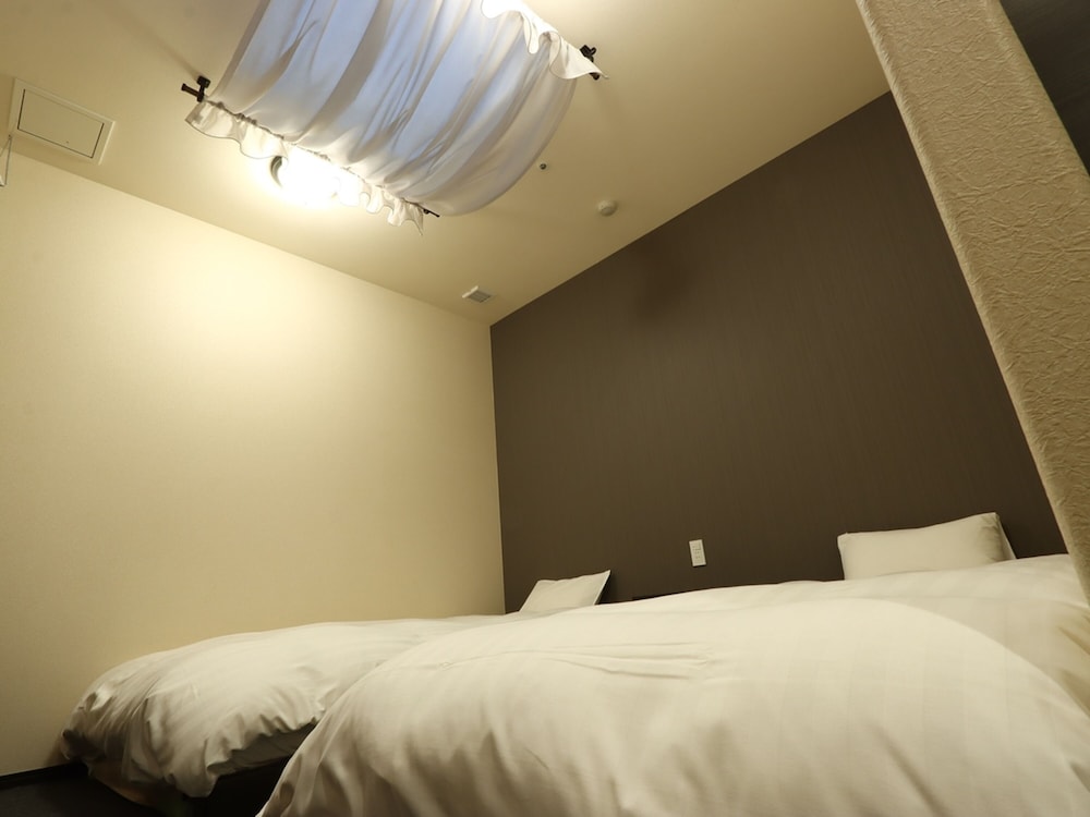 スタンダードツイン (トイレ付) 禁煙 客室2 | 数寄屋風旅館からさわ