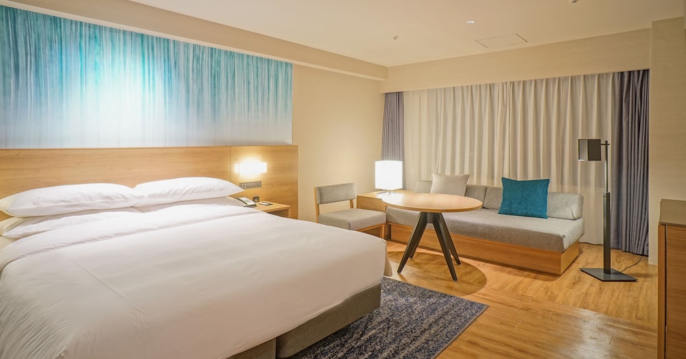 スーペリア ルーム キングベッド 1 台ソファーベッド付き 客室1 | 富士マリオットホテル山中湖