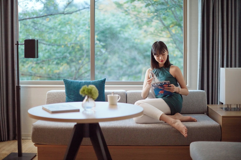 スーペリア ルーム キングベッド 1 台ソファーベッド付き 客室5 | 富士マリオットホテル山中湖