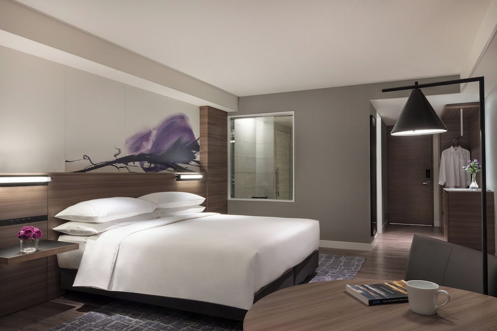 温泉ビューバス付 キングベッド1台 禁煙 レイクビュー 客室1 | 琵琶湖マリオットホテル