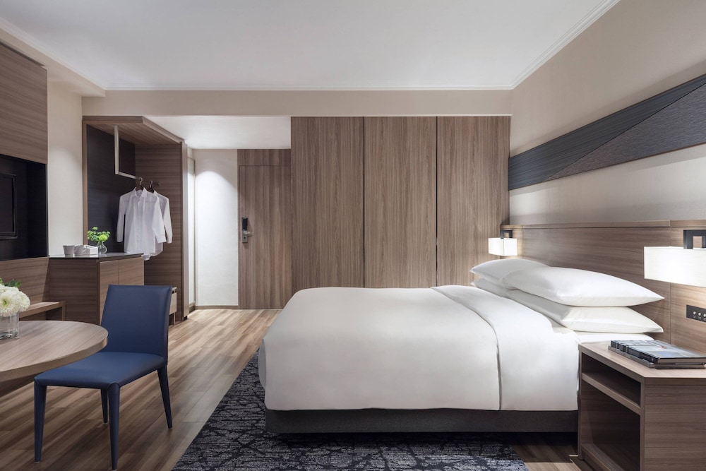 スーペリア ルーム キングベッド 1 台 マウンテンビュー 客室1 | 伊豆マリオットホテル修善寺