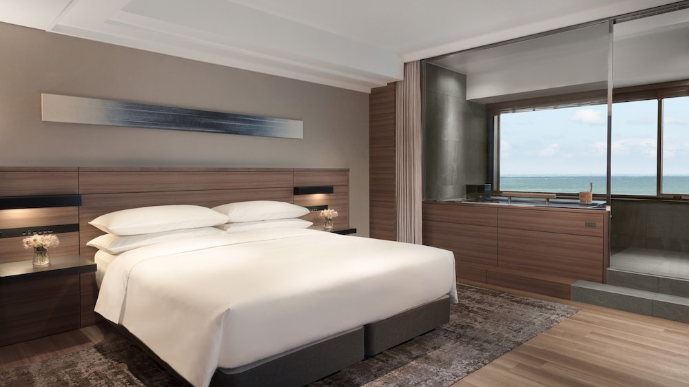 エグゼクティブ スイート 1 ベッドルーム オーシャンビュー 客室4 | 南紀白浜マリオットホテル