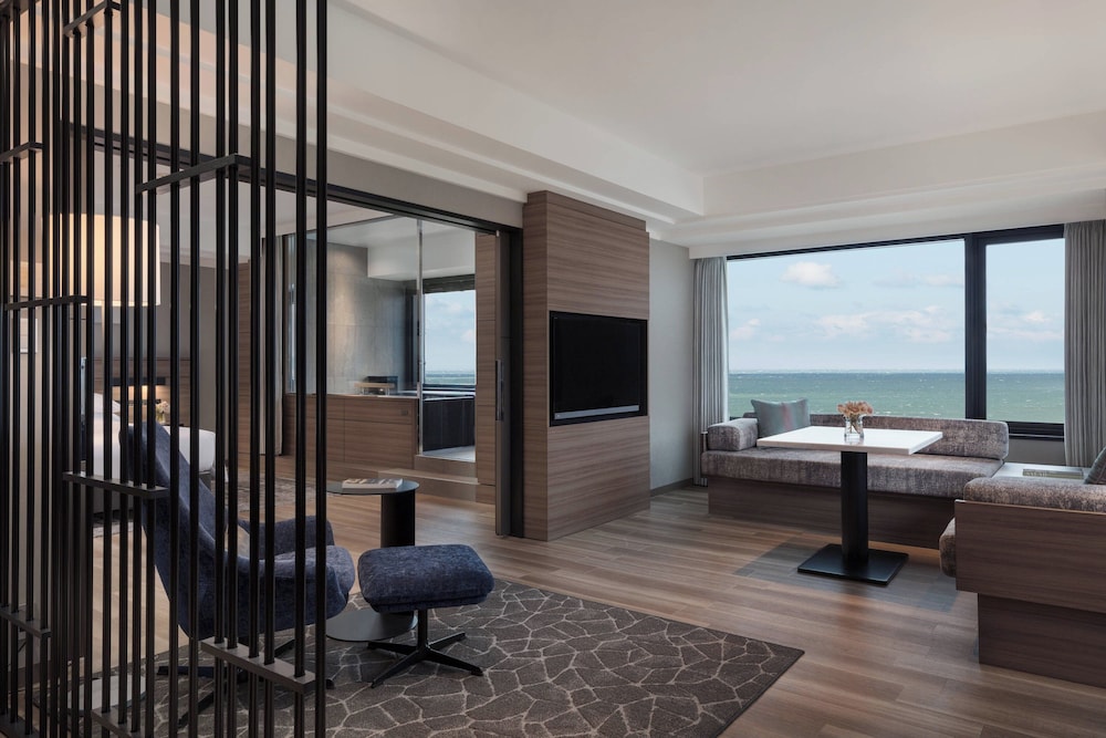 エグゼクティブ スイート 1 ベッドルーム オーシャンビュー | 南紀白浜マリオットホテル