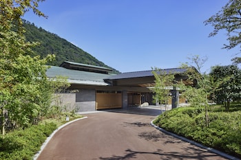 はつはな