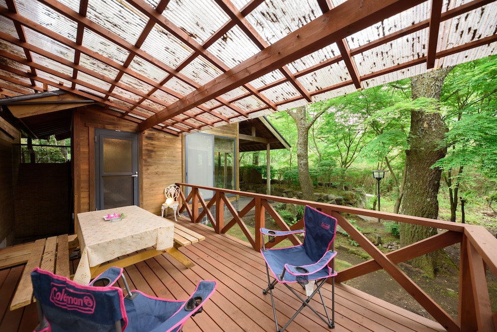 (翁草) リビング10畳+寝室5畳キッチン付き[禁煙] 部屋からの景観0 | 湯布院 塚原高原 山荘 どんぐり