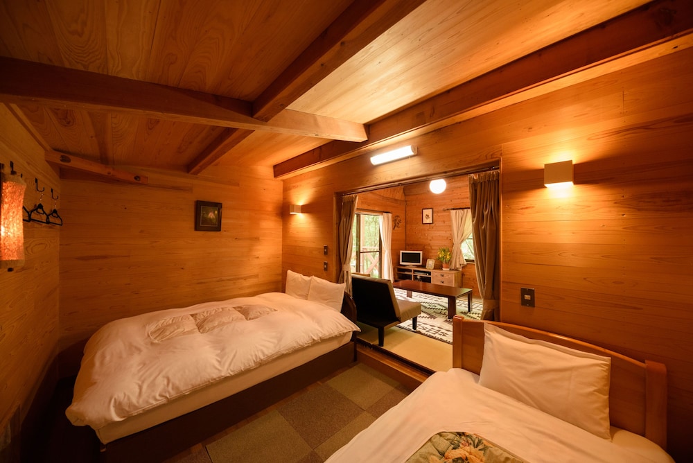 [福寿草] 8畳+寝室4.5畳　キッチン付き[禁煙] 客室4 | 湯布院 塚原高原 山荘 どんぐり