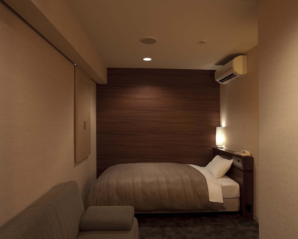 セミダブルルーム 喫煙可 | センターホテルトヨタ