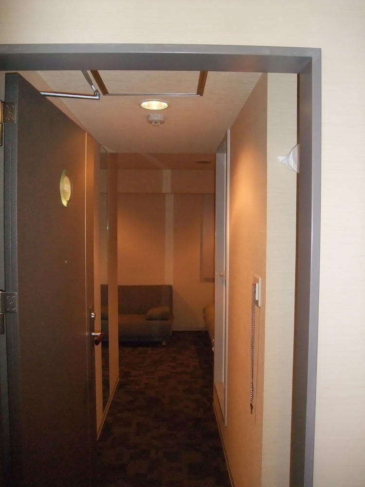 セミダブルルーム 喫煙可 客室3 | センターホテルトヨタ