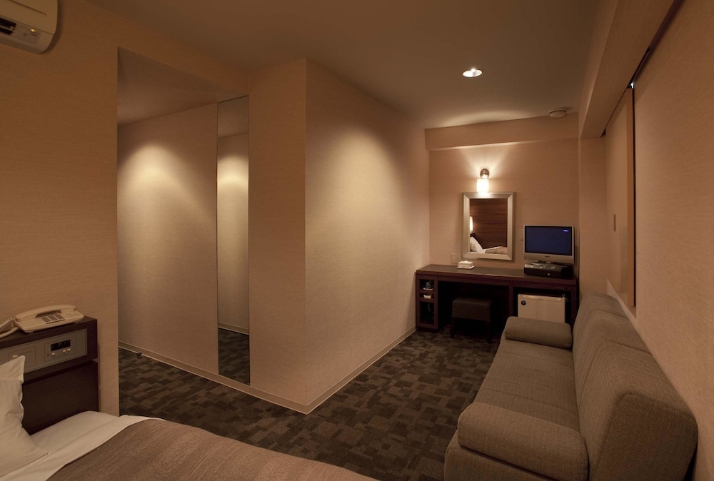 セミダブルルーム 喫煙可 客室6 | センターホテルトヨタ