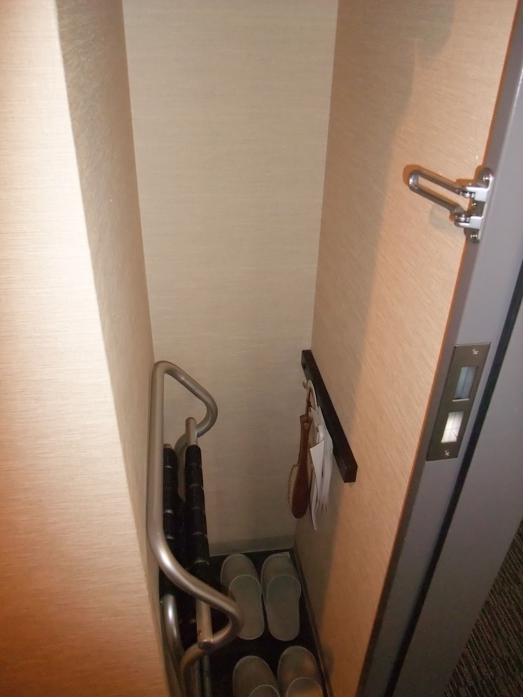 セミダブルルーム 喫煙可 客室の設備とサービス2 | センターホテルトヨタ