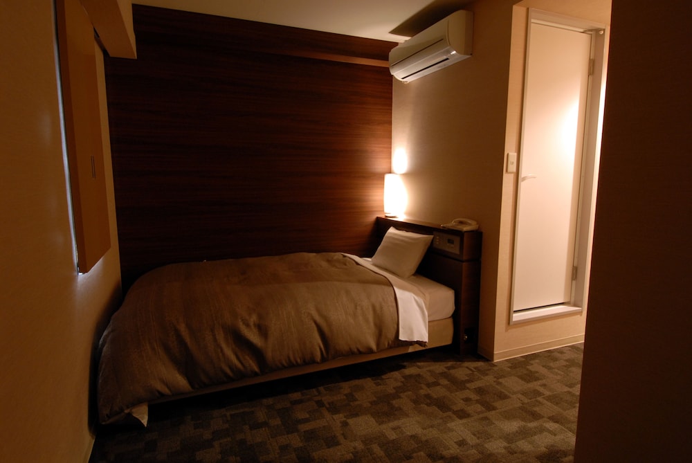 セミダブルルーム 喫煙可 客室2 | センターホテルトヨタ