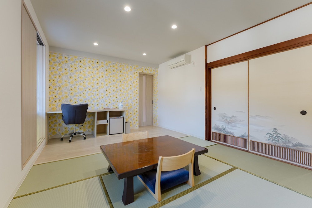 スイート リビング エリア0 | 奥津温泉リゾート 米屋倶楽部