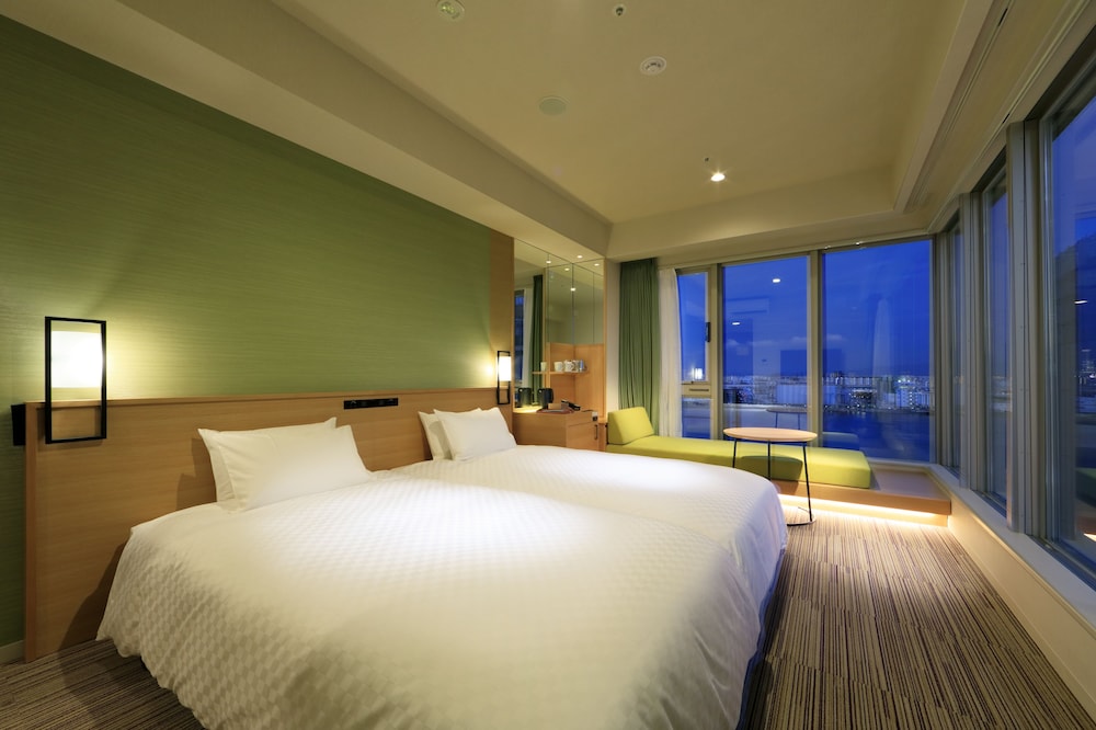 コーナーソファツイン ハイフロア　禁煙 | ザ シンギュラリホテル & スカイスパ アット ユニバーサル・スタジオ・ジャパン