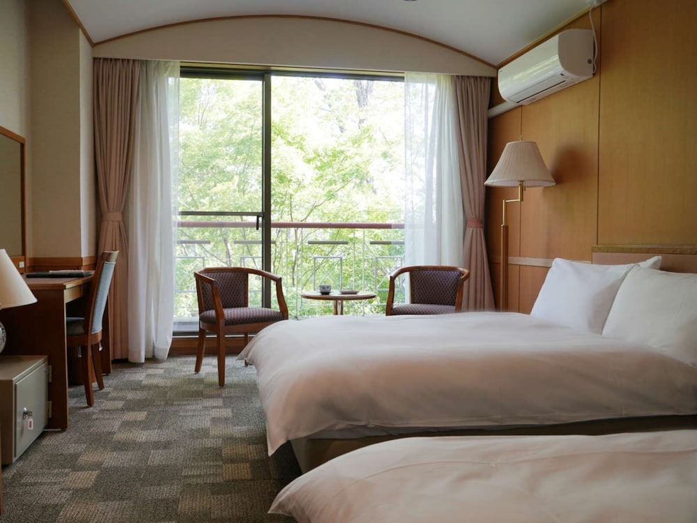 ツインルーム 共用バスルーム 客室1 | ブランヴェール那須