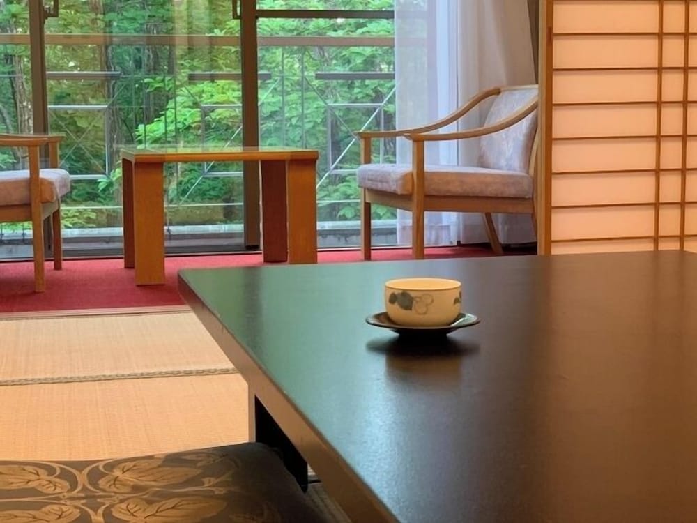 和室10畳 共用バスルーム(2名以上のご利用となります) | ブランヴェール那須