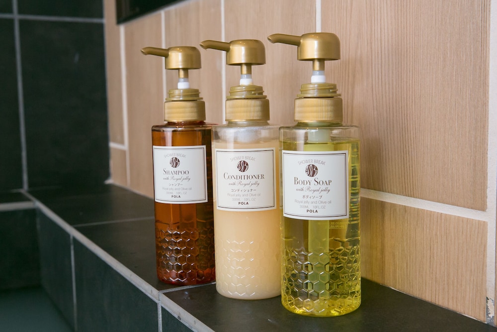 一棟貸し（1名から9名まで） バスルームの設備0 | ホスタ東寺 燦