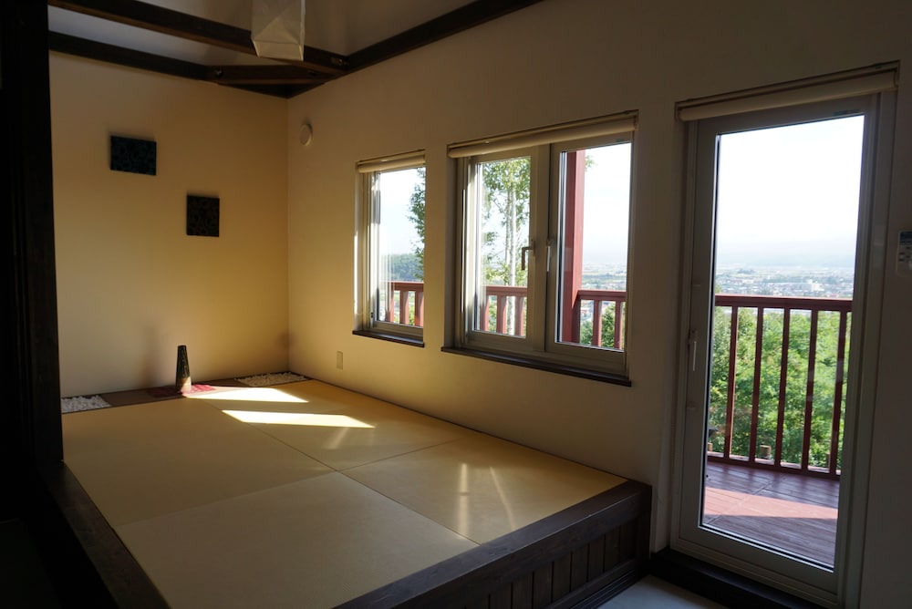 アパートメント 2 ベッドルーム 客室3 | シャレー富遊里