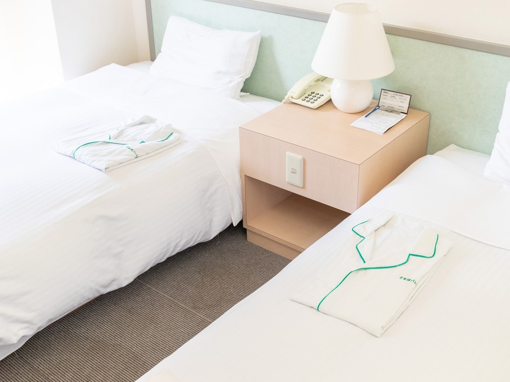 ツインルーム 禁煙 客室5 | Tabist させぼパレスホテル