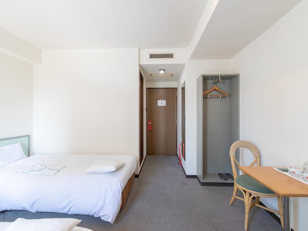 ツインルーム 禁煙 客室10 | Tabist させぼパレスホテル
