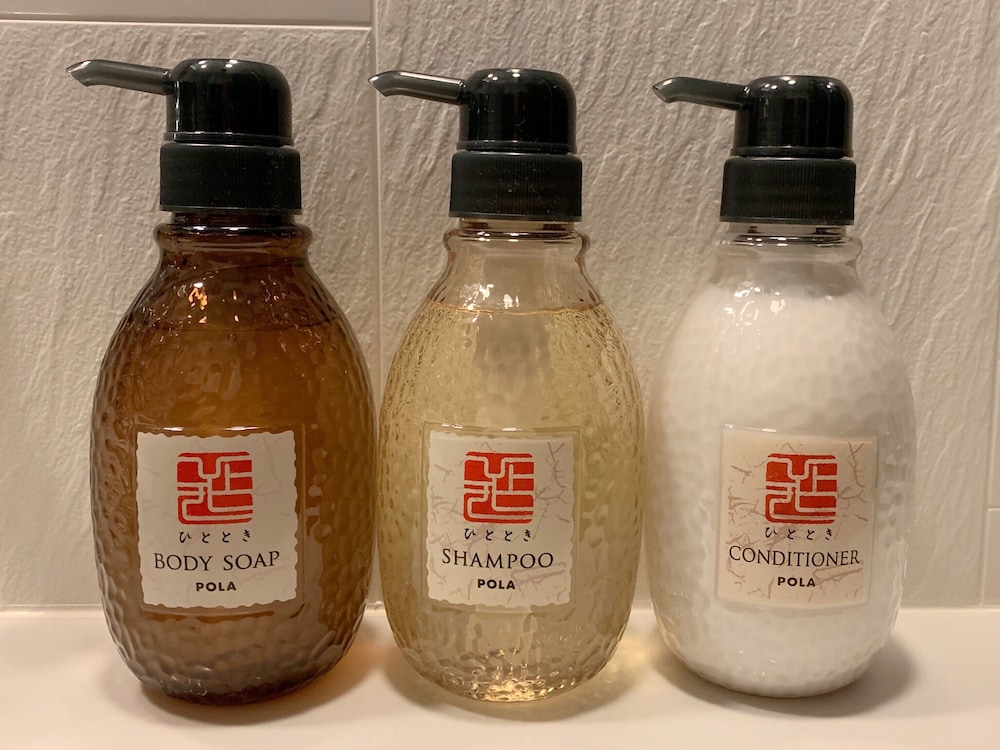 スタンダード ダブルルーム キングベッド 1 台 禁煙 バスルームの設備0 | ホテルコード心斎橋