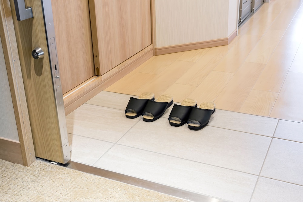 ツインルーム 車いす対応 禁煙 客室1 | 箱根 芦ノ湖 はなをり