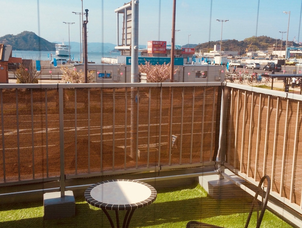 トラディショナル スタジオスイート テラス / パティオ0 | ウノ・ポート・イン