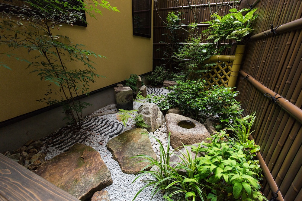 客室1 | MUSUBI HOTEL 京都三条 別邸