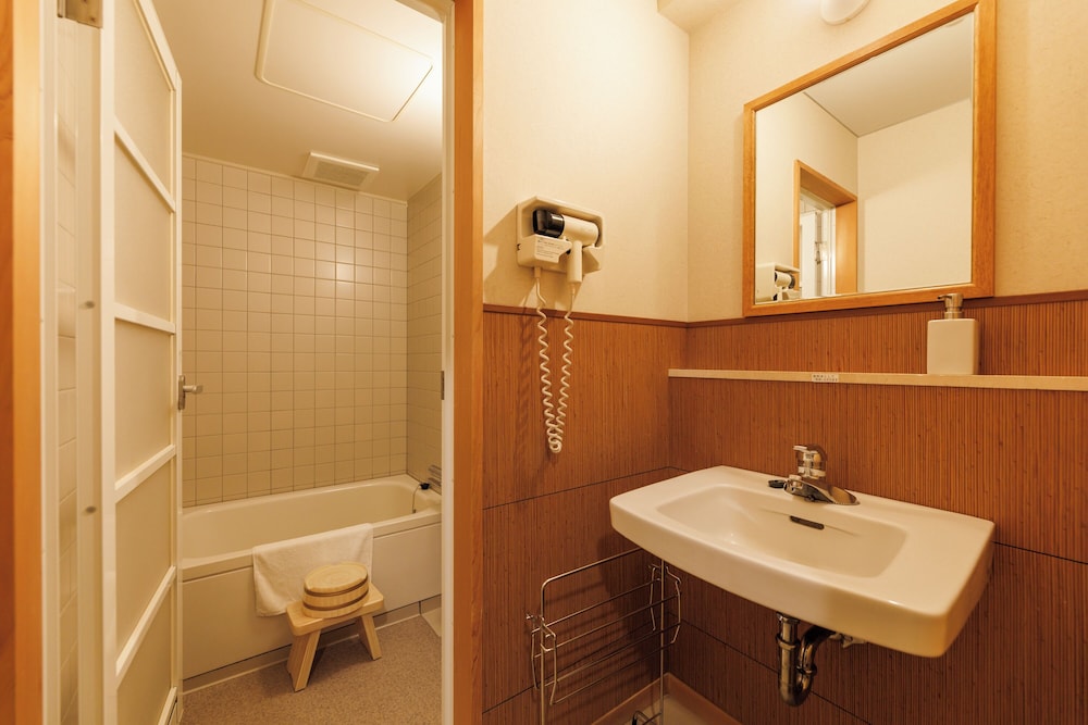 和室10畳 [旬菜会席] 基本の会席プラン 飛騨牛のお料理1品付き! 美肌の温泉と厳選飛騨牛をお値打ちに堪能! 客室3 | ホテル季古里