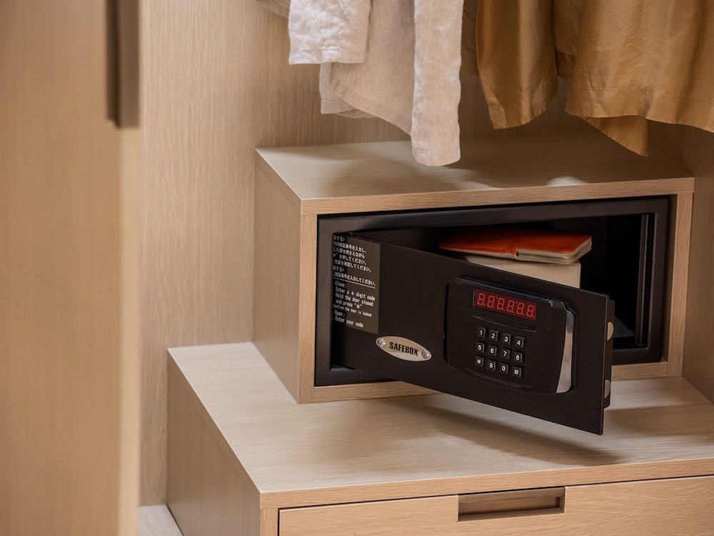 デラックスツイン (禁煙) セーフティボックス0 | ホテル ザ セレスティン京都祇園