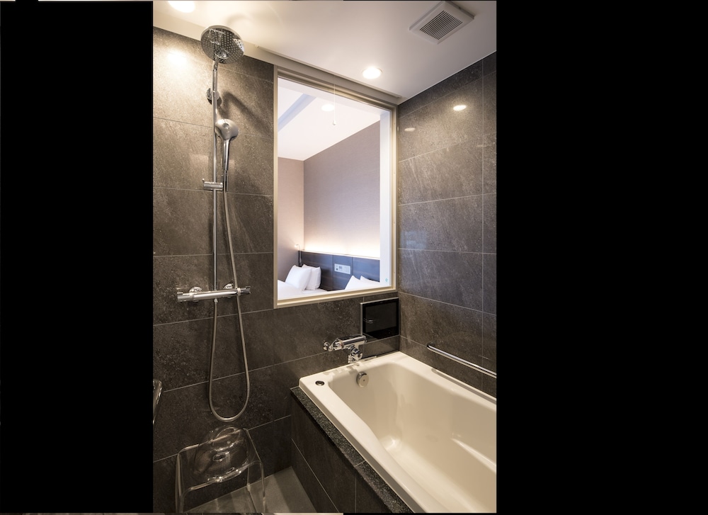 スーペリアツイン バスルーム1 | ピアッツァホテル奈良