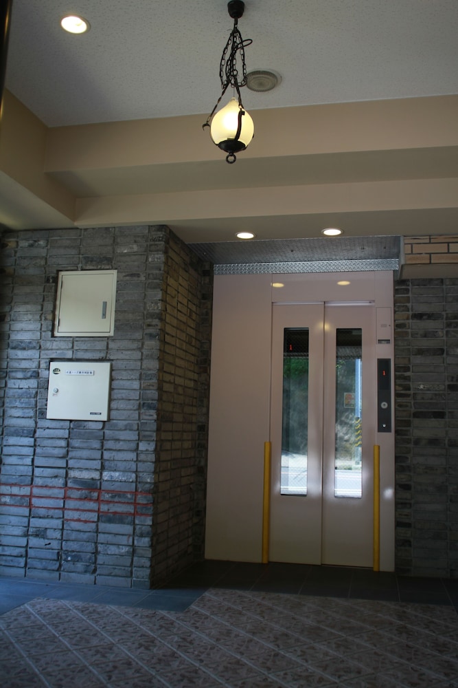 内部エントランス1 | ゲストハウス 土幣