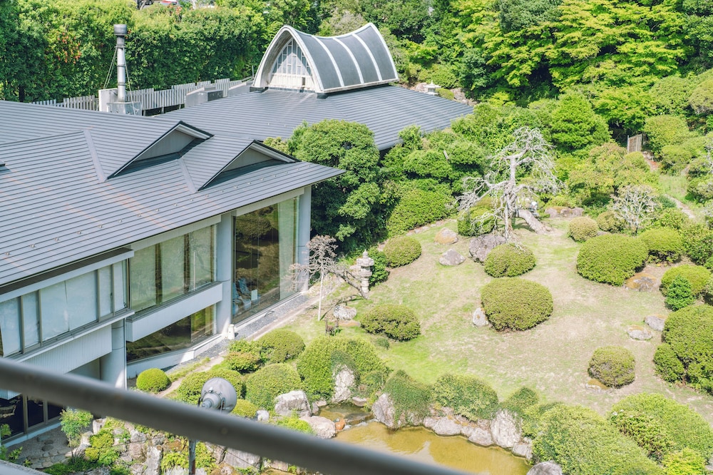 スーペリア ツインルーム 禁煙 ガーデンビュー 客室2 | 玉造グランドホテル長生閣