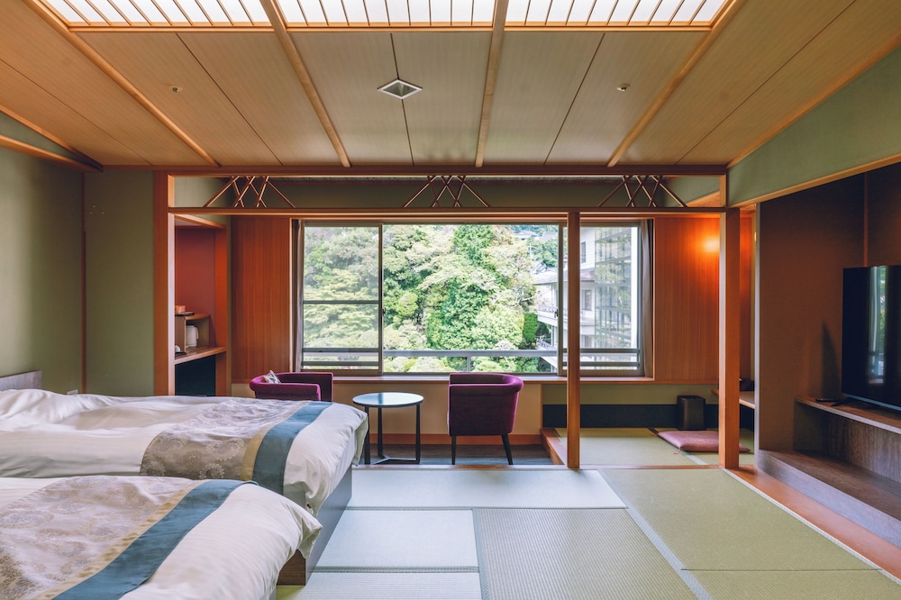 スーペリア ツインルーム 禁煙 ガーデンビュー 客室1 | 玉造グランドホテル長生閣