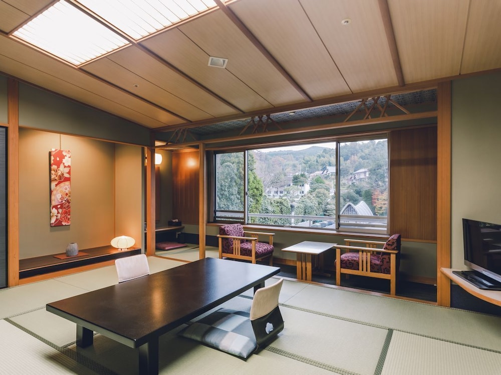 お部屋おまかせ (寝具おまかせ) 禁煙 客室1 | 玉造グランドホテル長生閣