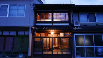 町家salon&stay 初華 ui-ca