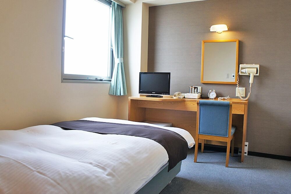 セミダブルルーム 禁煙 | ホテルアベスト高知