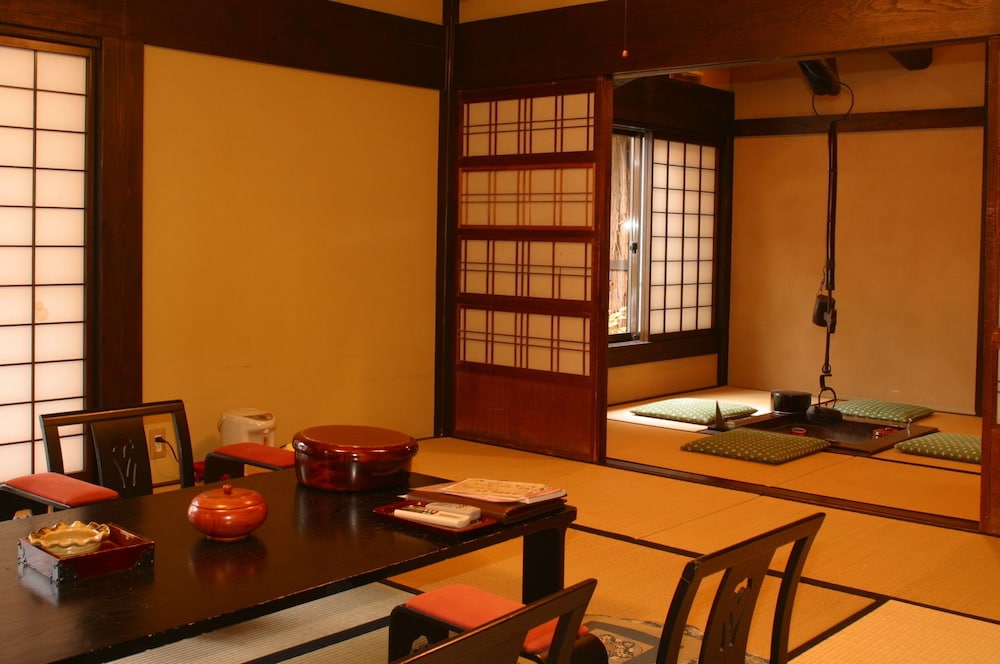 松の家 和洋室 (バス無しトイレ付き、喫煙可) | 湯元 長座