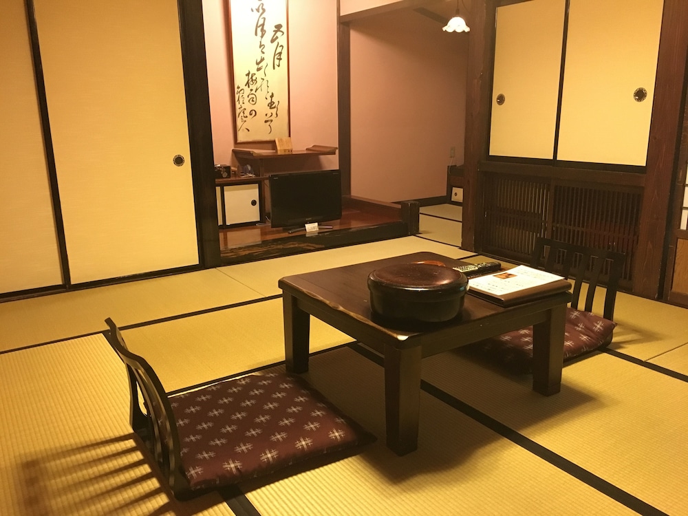 松の家 和洋室 (バス無しトイレ付き、喫煙可) 客室3 | 湯元 長座