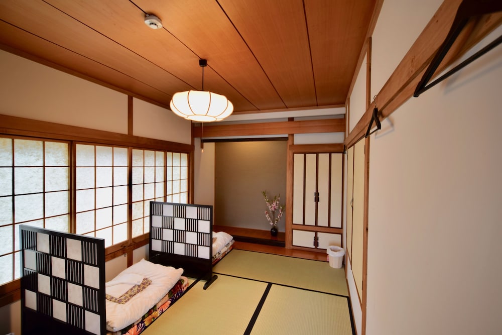 [鍋島/NABESHIMA]和室貸切(3名様まで) 客室3 | 佐賀インターナショナルゲストハウス HAGAKURE