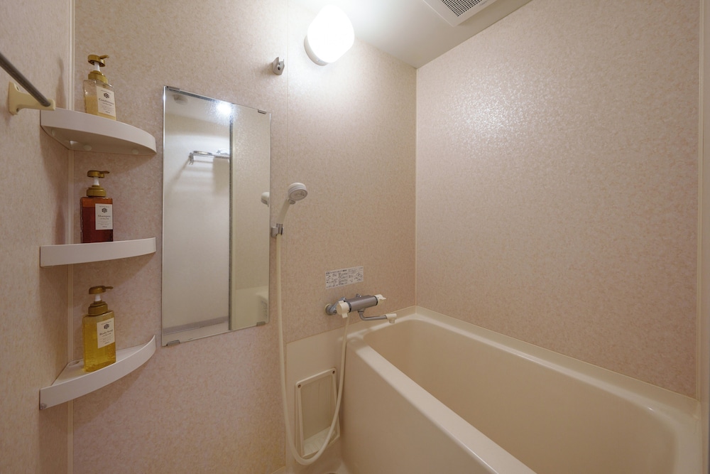 [リバービュー]スタンダード和室8畳ツイン(30sqm/ベッド100cm×2) バスルーム0 | 亀山亭ホテル