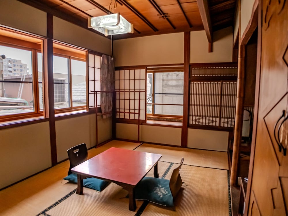 セミダブルルーム 禁煙 客室13 | 中央館 清水屋旅館