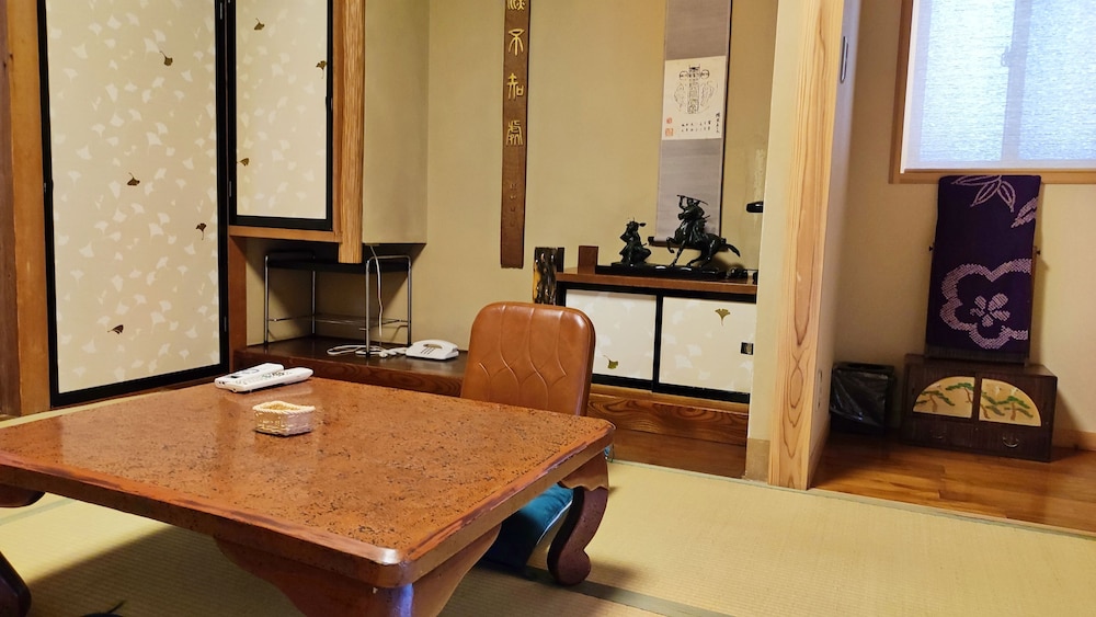 セミダブルルーム 禁煙 客室1 | 中央館 清水屋旅館