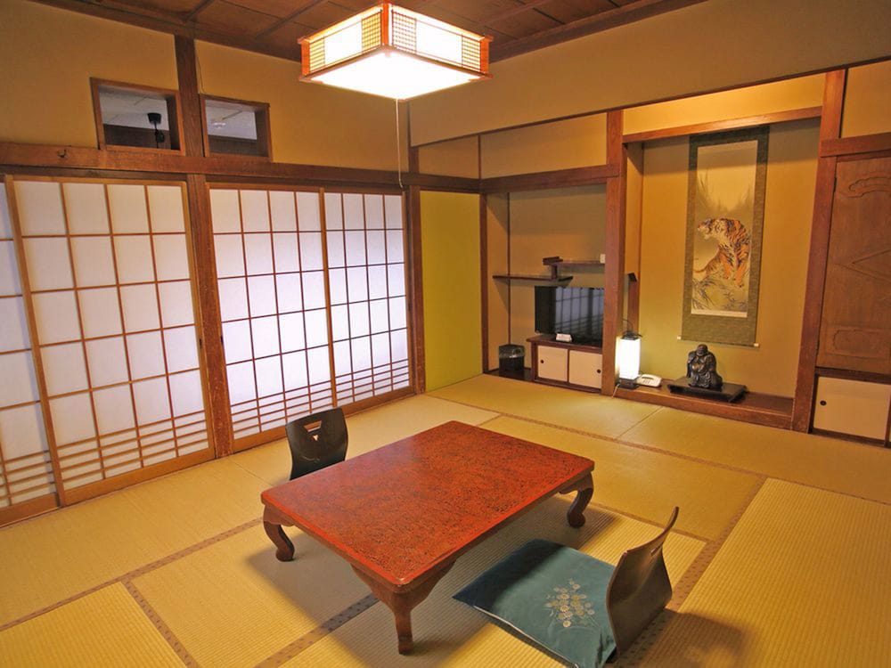 ベーシック 4 人部屋 客室6 | 中央館 清水屋旅館
