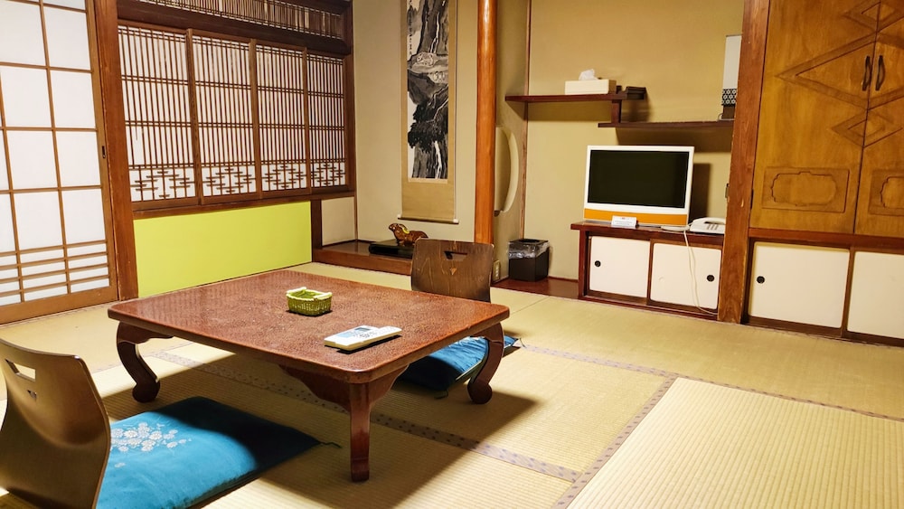セミダブルルーム 禁煙 客室3 | 中央館 清水屋旅館