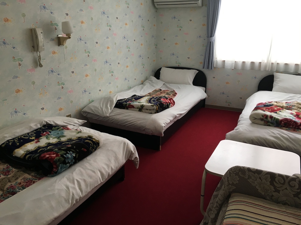 トリプルルーム（バス・トイレ共同） | ペンション北白川